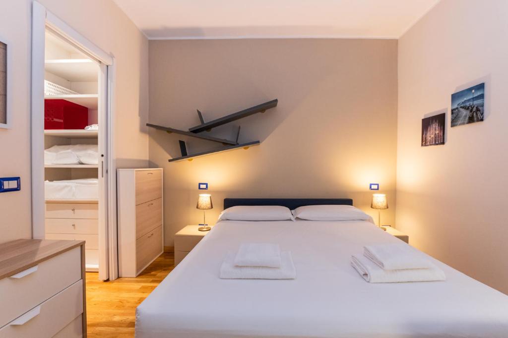 Stylish Navigli Apartment - Walk to Darsena & Duomo - 2
