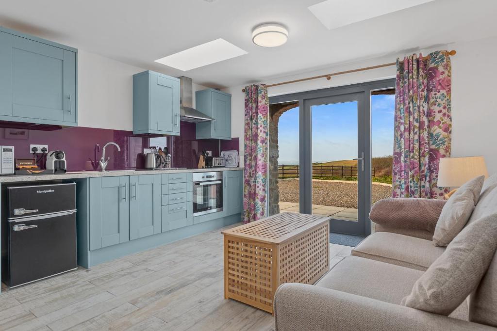 Ramsey Sea View Cottage, Haverfordwest - pet-friendly stay
