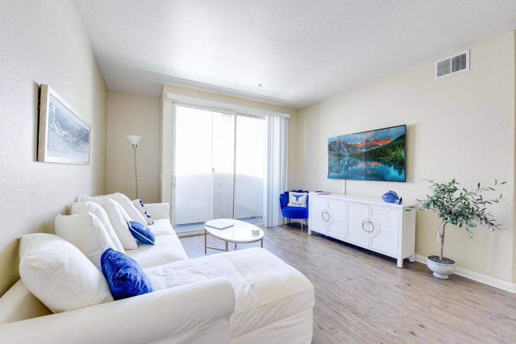 The Hideaway, Pool, Jacuzzi, and Gym, Los Angeles