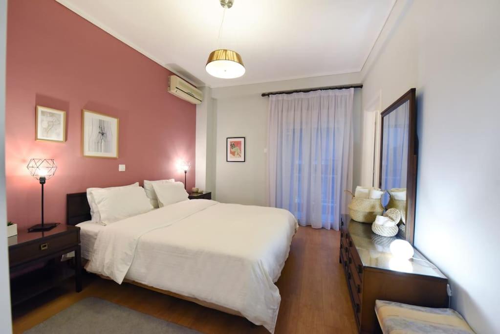 The Muse, colorful cozy flat on Mitropoleos Downtown, Soluň