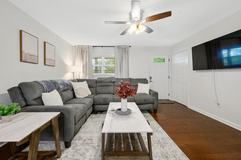 Downtown Hillsborough Duplex