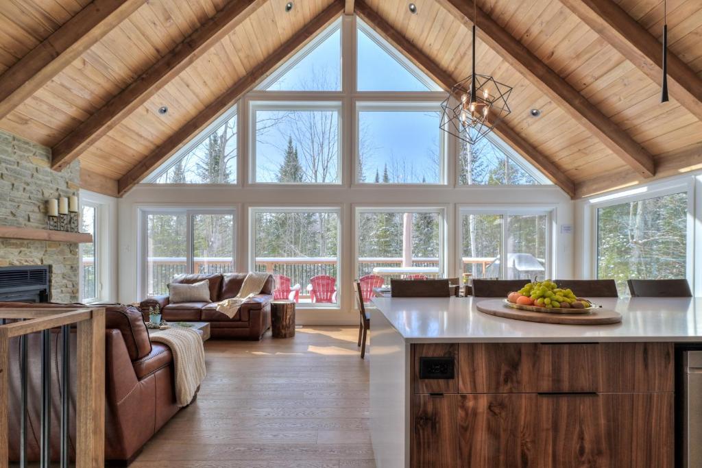 Pine Tree Lodge, Saint-Rémi-dʼAmherst