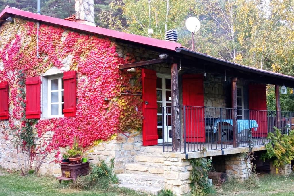 Cottage a Bossolasco con piscina
