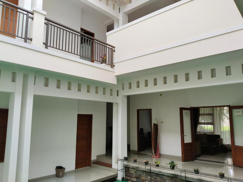 Twin Guest House