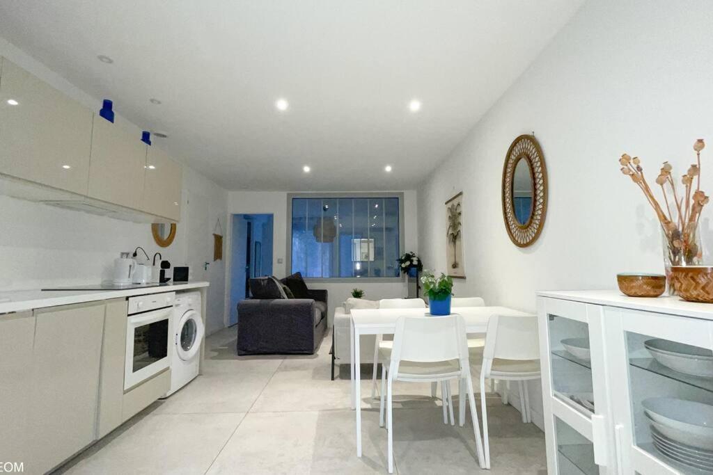 Apt T2 neuf, terrasse, centre ville, 8min Comédie - 4