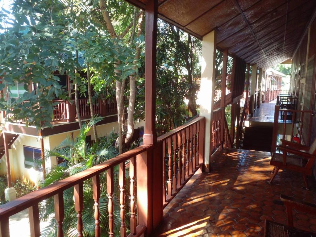 Balcony/terrace, Golden Triangle Palace in Chiang Rai