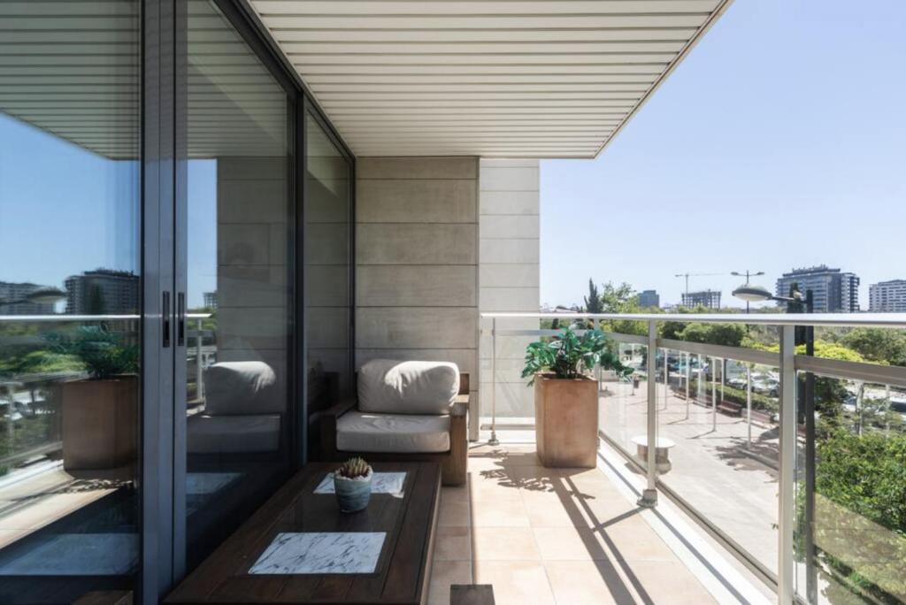 Art and Sciences view luxury apartment - 4