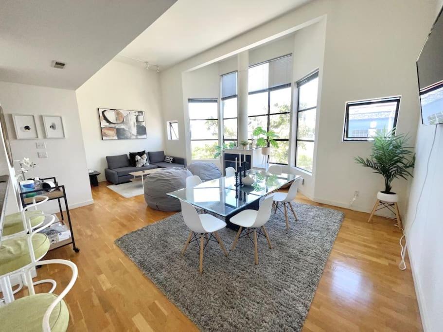 Bright Spacious & Comfortable Hayes Valley Condo, San Francisco