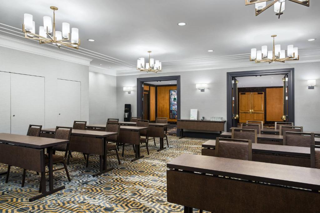 Tárgyalóterem/bálterem