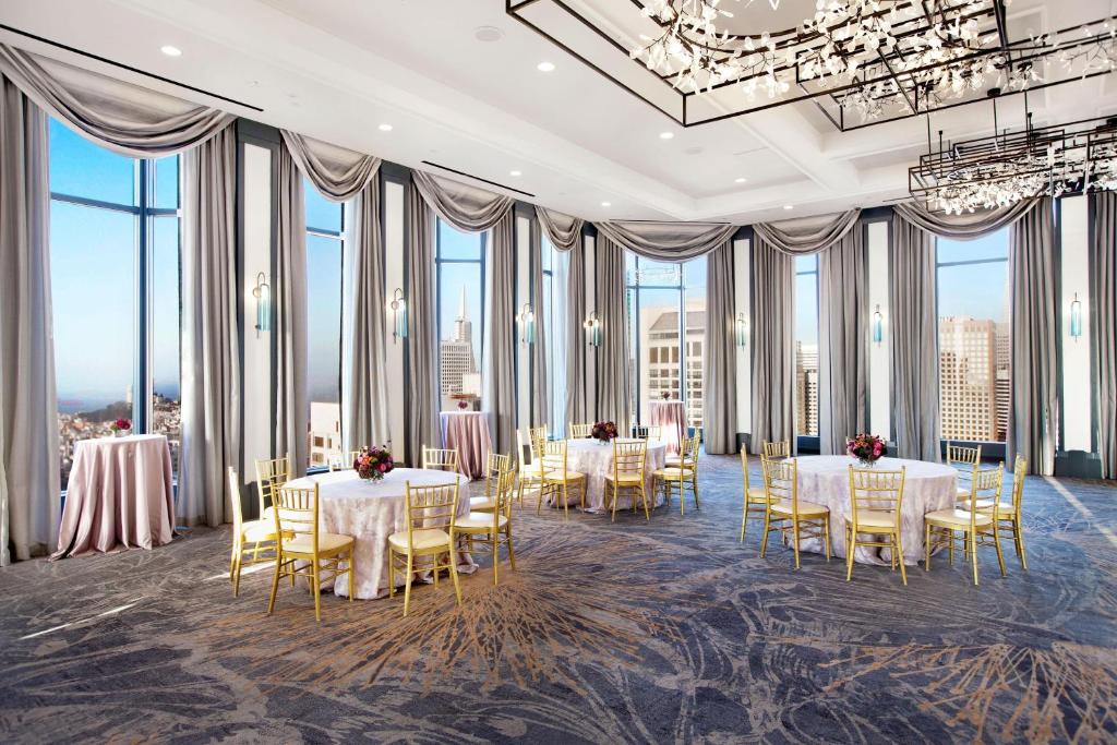 Tárgyalóterem/bálterem