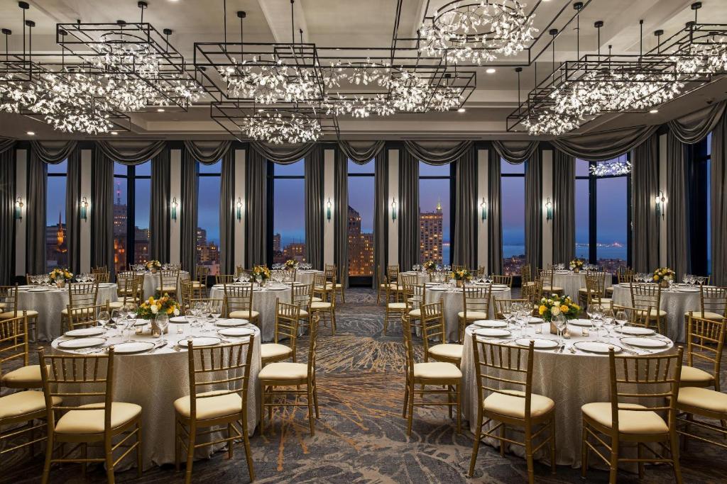 Tárgyalóterem/bálterem