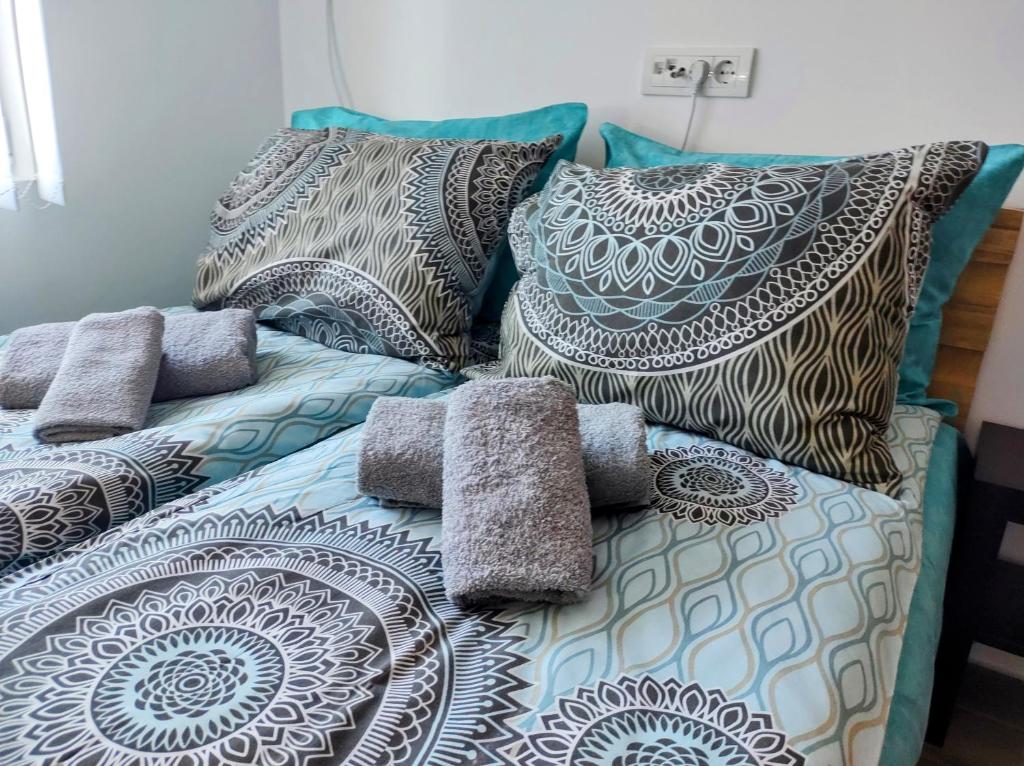 Le Petit Studio, Kanarevo Brdo