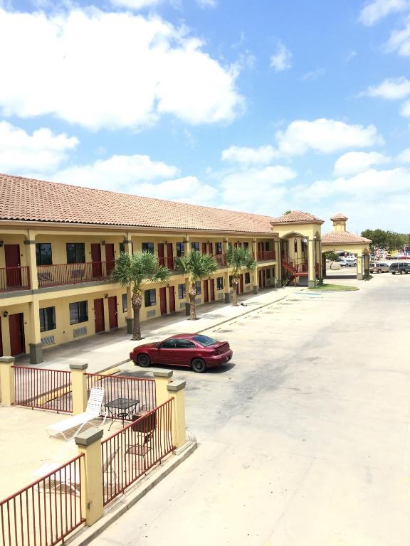Boca Chica Inn and Suites photo