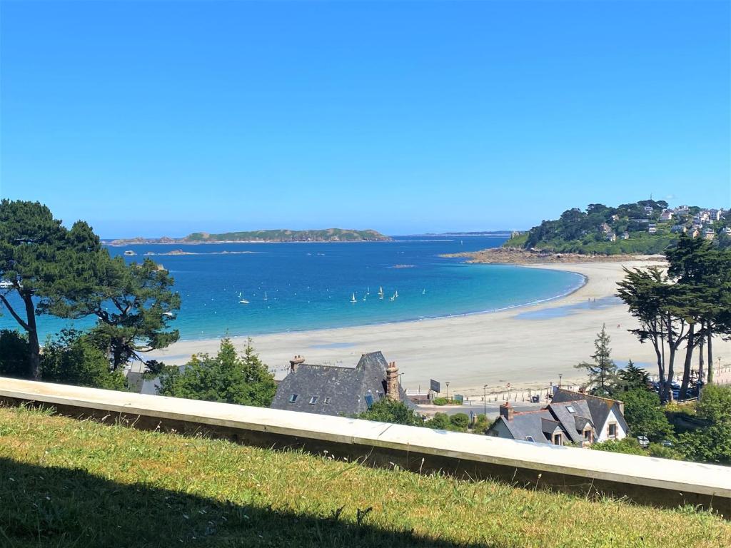 Appartement VUE MER avec terrasse à PERROS-GUIREC - Réf 906 - 1