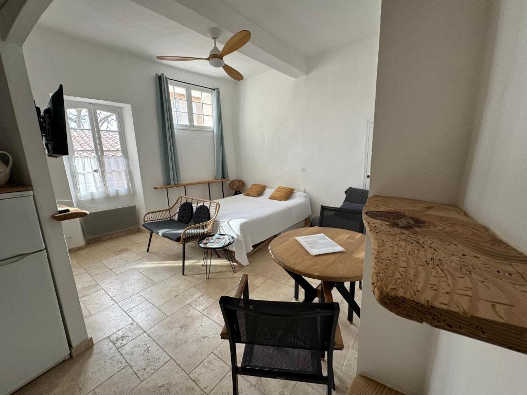 Studio 3 pers coeur de village Bormes les Mimosas - 1