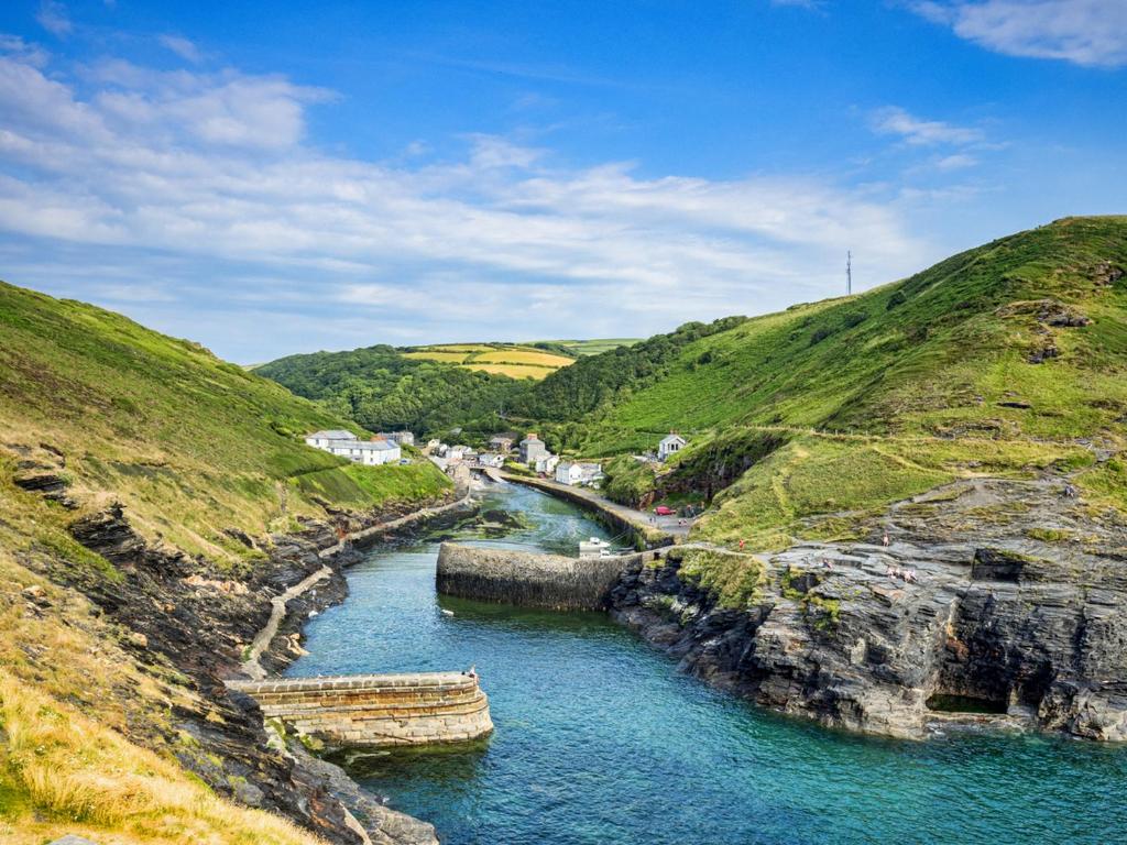 Venn Down Lakes, Boscastle photo 7