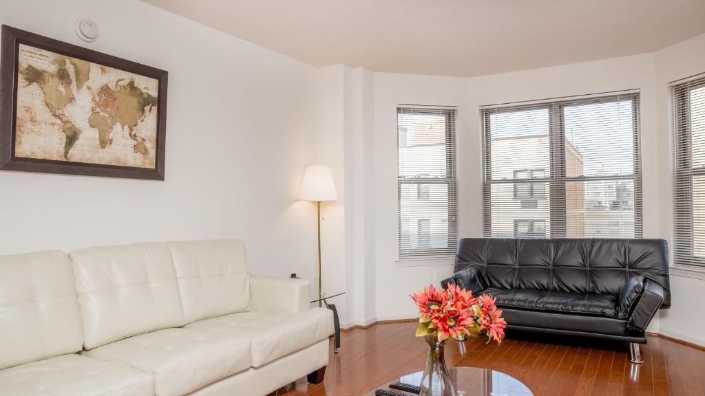 Heaven on Washington Furnished Apartments - Heart of the City
