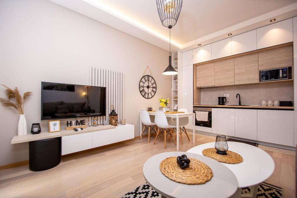 Comfort apartment Becici by In Property - 2