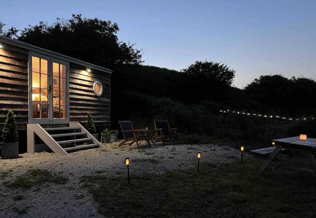 The Daffodil Hut photo 3
