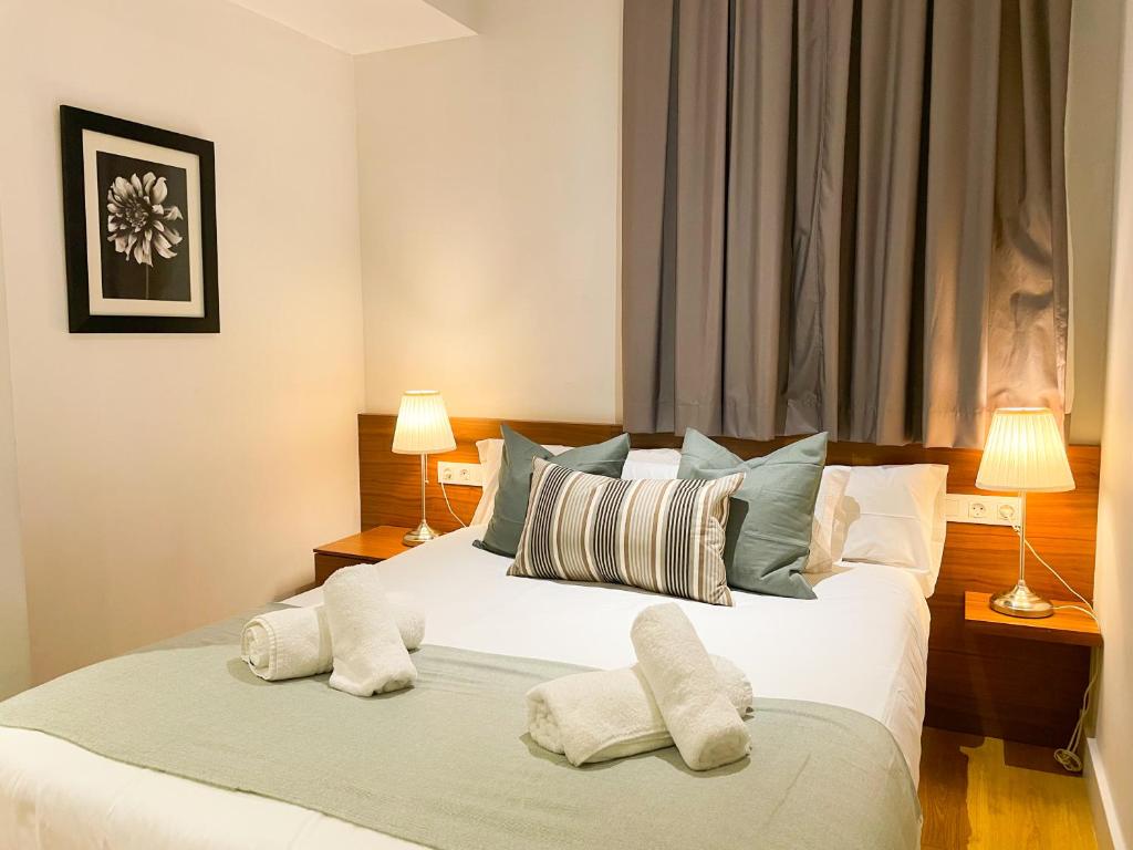 Boutique Pare Lainez- 2 BR Sagrada Famlia with balcony - 2