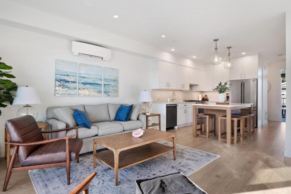 Ocean's 7 at THE BEACH HOUSE, Campbell River