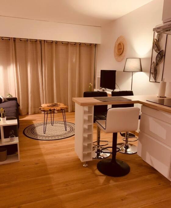 Studio Nala home Andernos avec terrasse, parking privatif, piscine dans résidence , wifi, ménage compris - 4