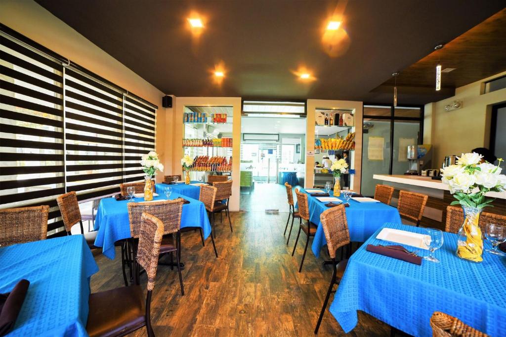 Food and beverages, PAN HOTEL AND RESORT in Bataan