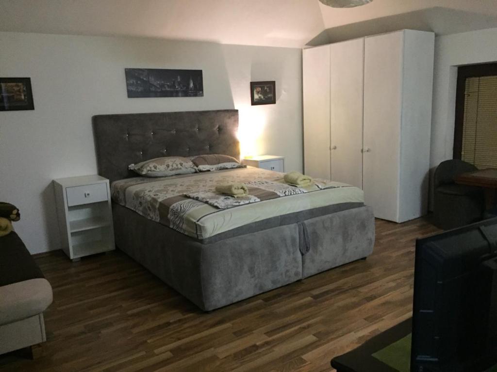 Apartman Birboni Pul ZEMUN, Tošin Bunar