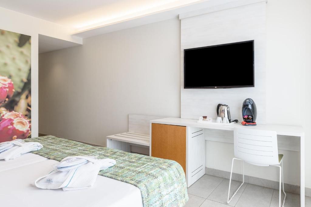 FERGUS Cactus Garden — Hotel rooms in Esquinzo, Canary Islands
