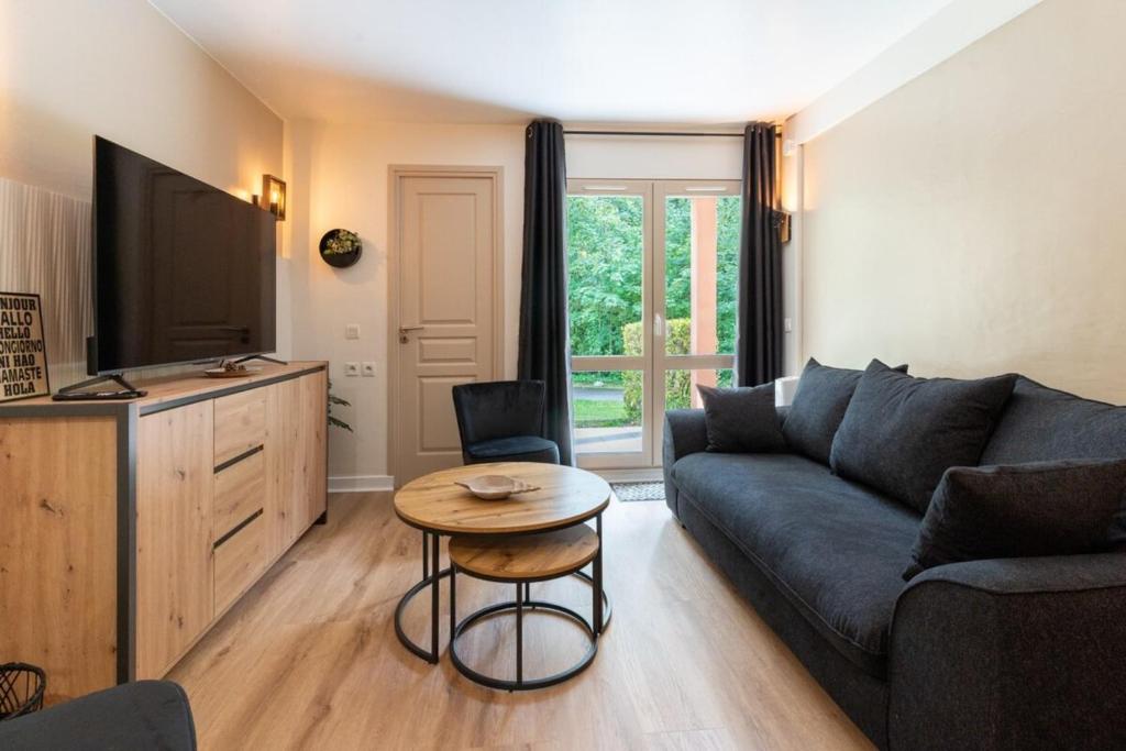 Très bel appartement rénové avec piscine tennis et parking privé 09 - 2