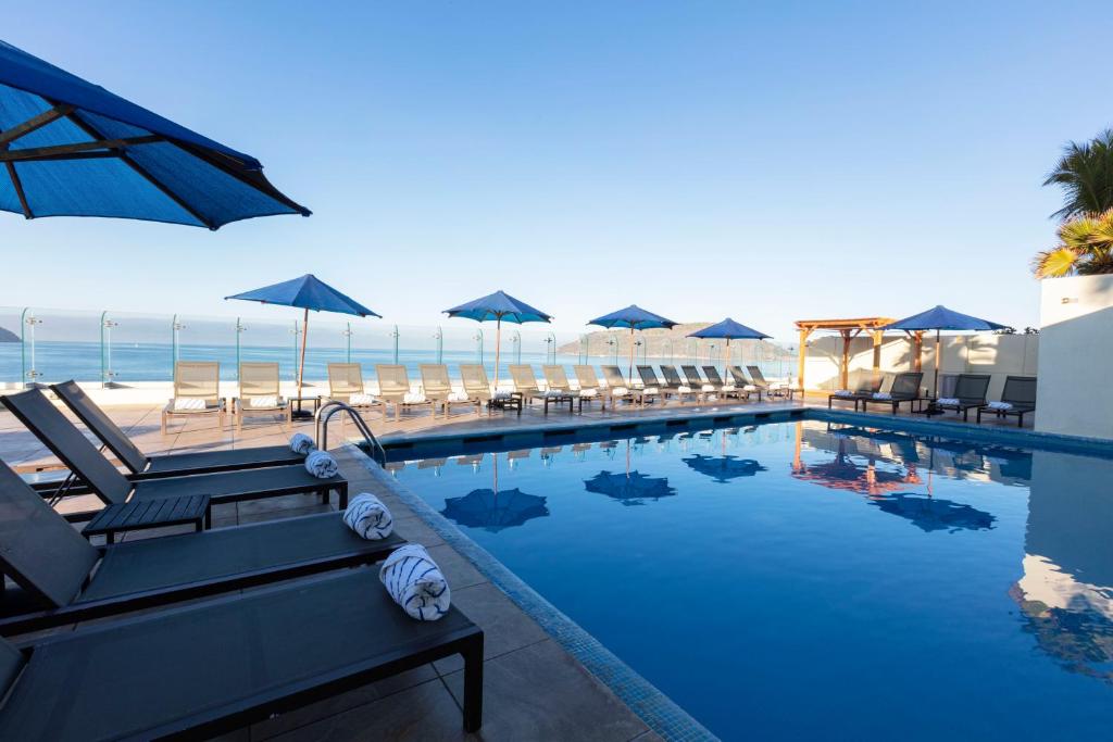 スイミングプール