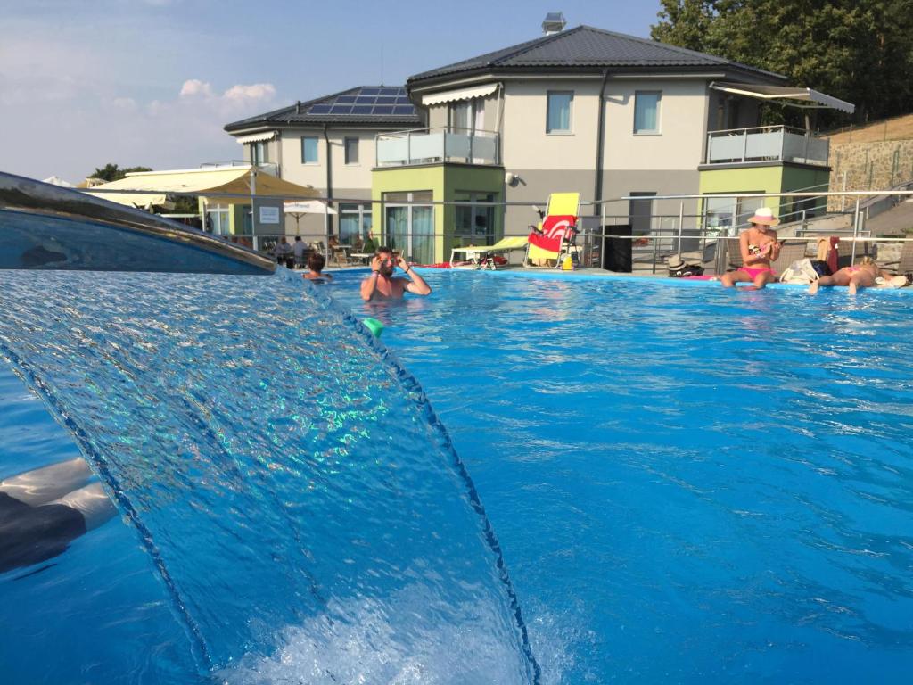Wellness Pension Inovec — Hotel in Hlohovec