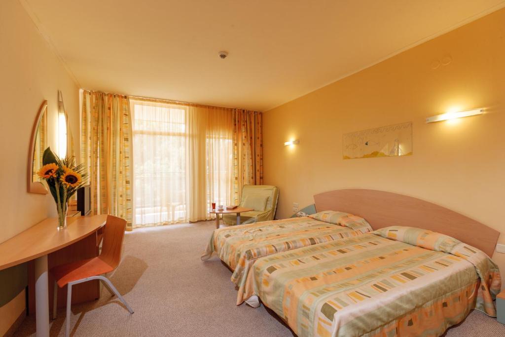 Atlas Hotel - Free Outdoor Pool and Heated Indoor Pool photo