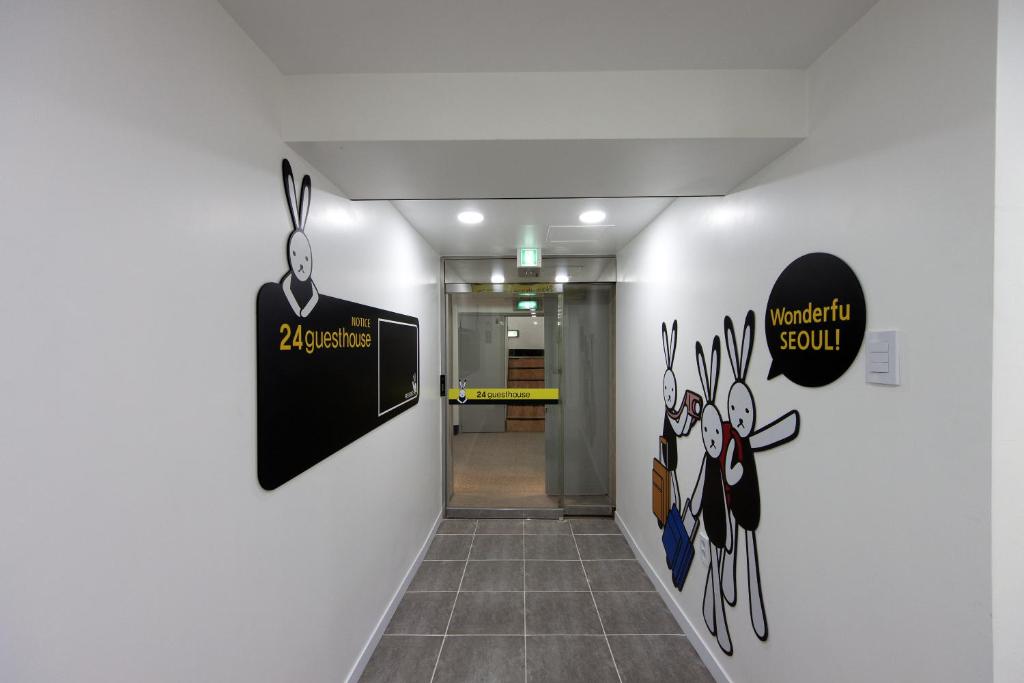 24 guesthouse Myeongdong Town