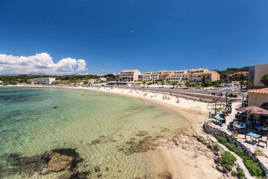 Résidence Olivier - APPARTEMENT FRONT DE MER DANS DOMAINE AVEC PISCINE MAE-8764 - 1