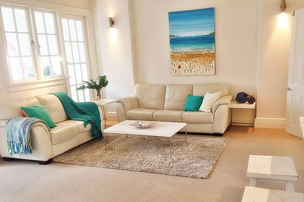 DARL3 - Heart of Manly Light Filled Large Apartment, Sydney