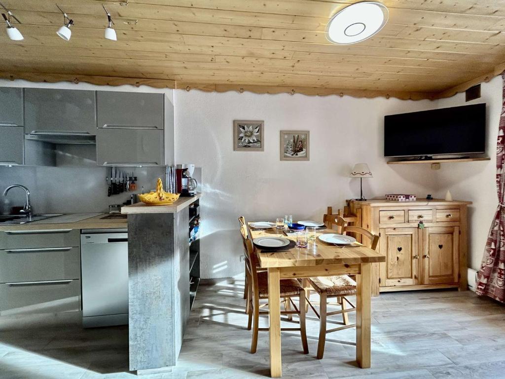 Studio rénové, 4 couchages, proche pistes et commerces - 2