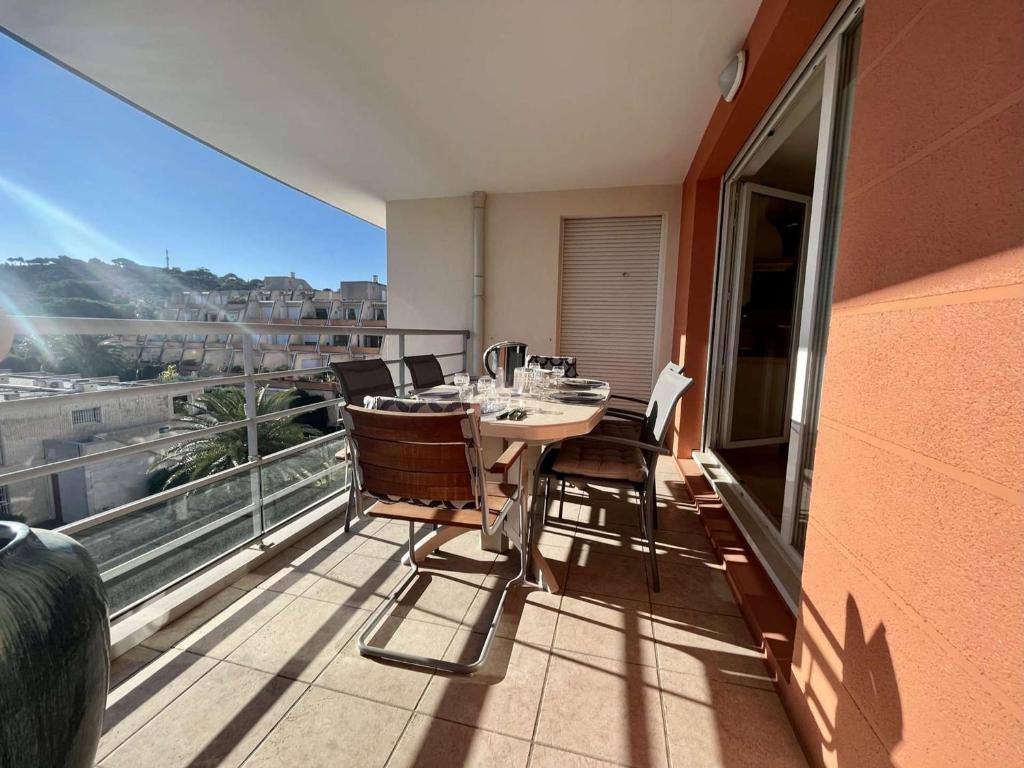 Cavalaire: Spacieux T4, 2 Terrasses, Clim, Parking, Animaux Acceptés - FR-1-226B-180 - 2