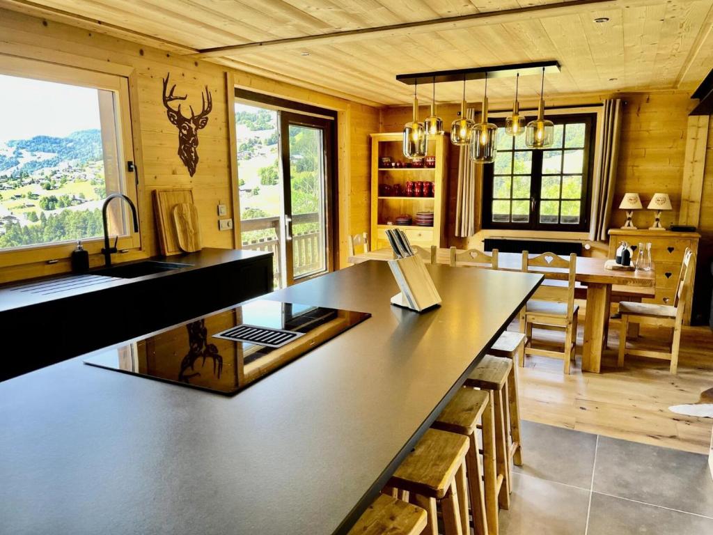 Résidence Chez Simone - Chalet Simone avec vue sur un village typique du Val d'Arly MAE-6374, Flumet