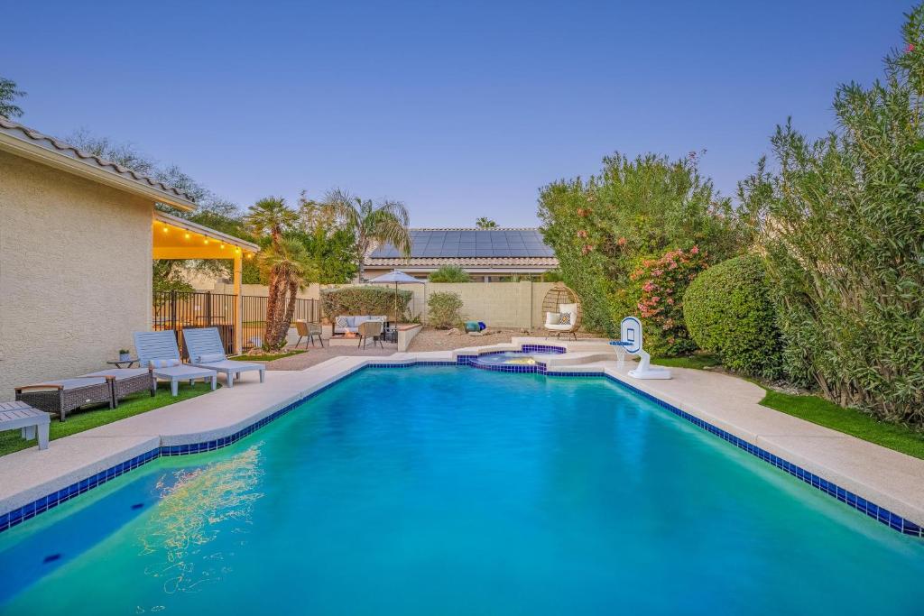 Basketball Game, Heated Pool, Game Room, More, Phoenix