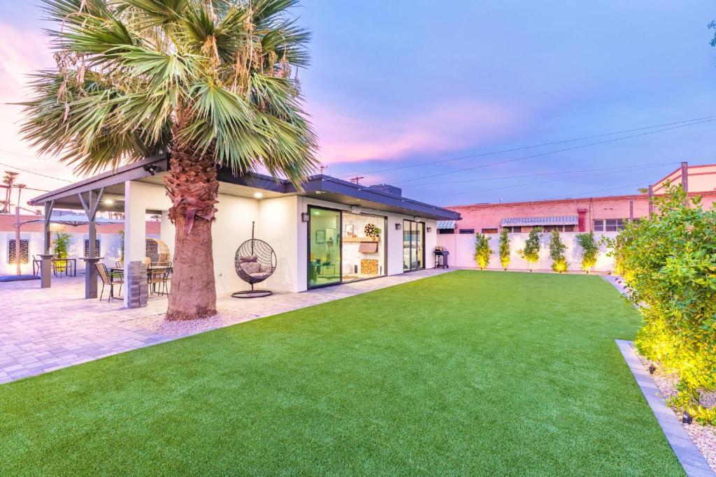 Unbeatable Location, Heated Pool, Bbq, Misters, Chandler