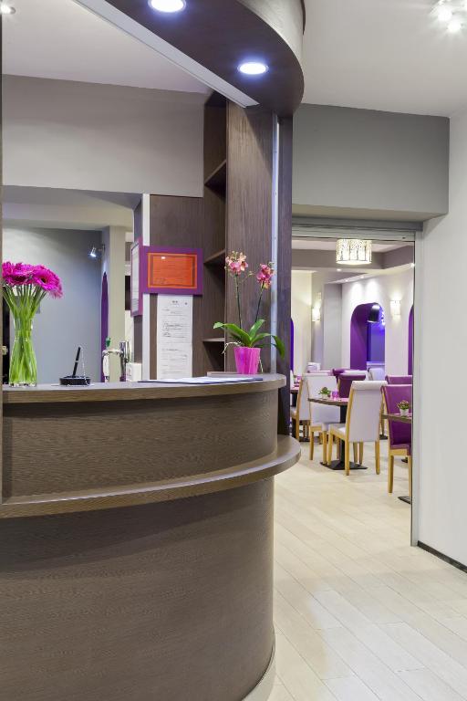 コンフォート ホテル オルレアン オリヴェ オルネーズ (Comfort Hotel Orleans Olivet Aulnaies) フロント・ロビー