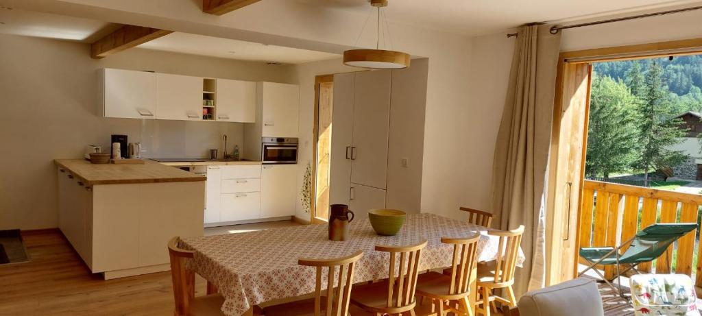 Magnifique duplex au pied des pistes, rénové dans maison de pays - 2