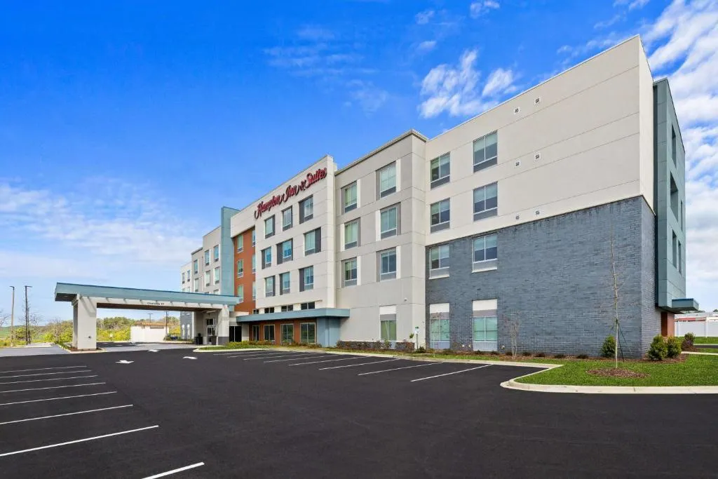 Hampton Inn & Suites Bessemer Birmingham，位于贝瑟默的酒店