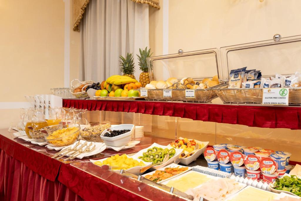 Hotel Dining
