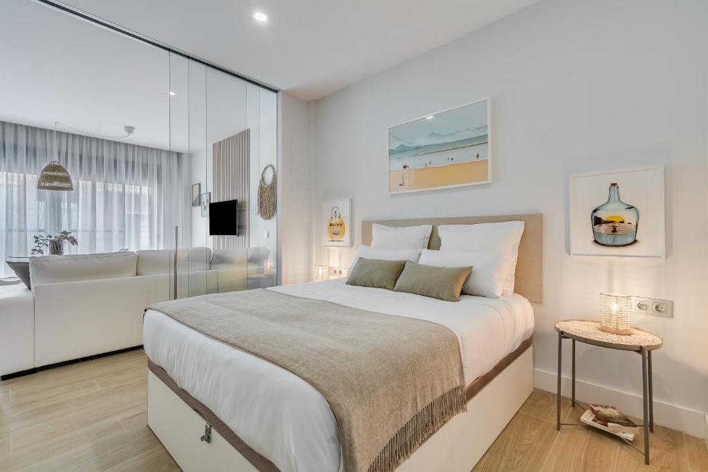 Home2Book Bright & Stylish Studio in La Isleta - 2