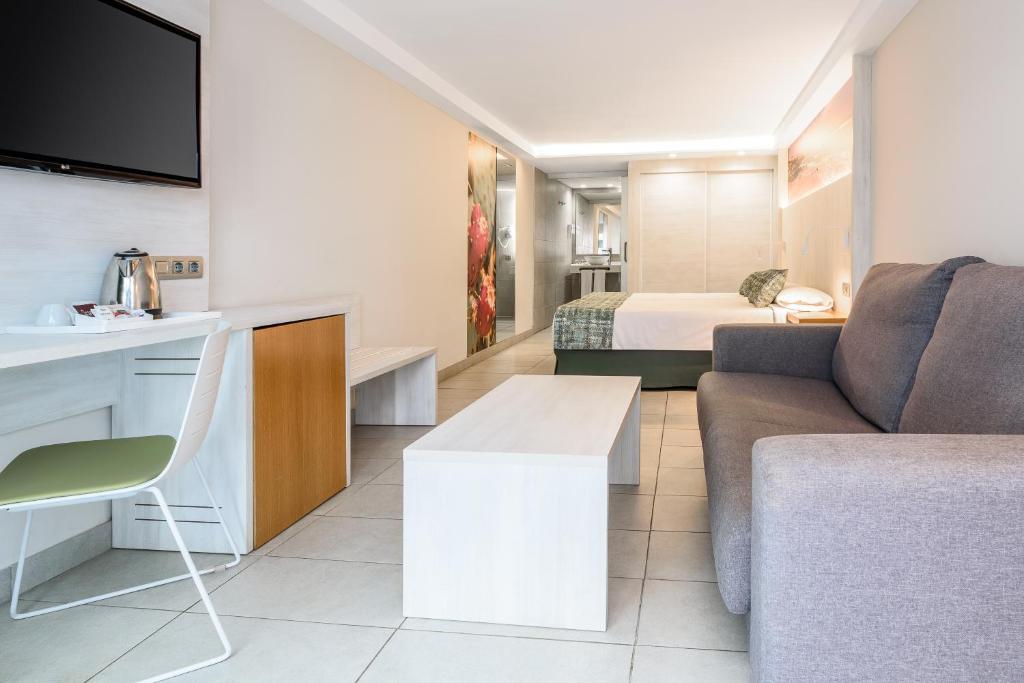 FERGUS Cactus Garden — Hotel rooms in Esquinzo, Canary Islands