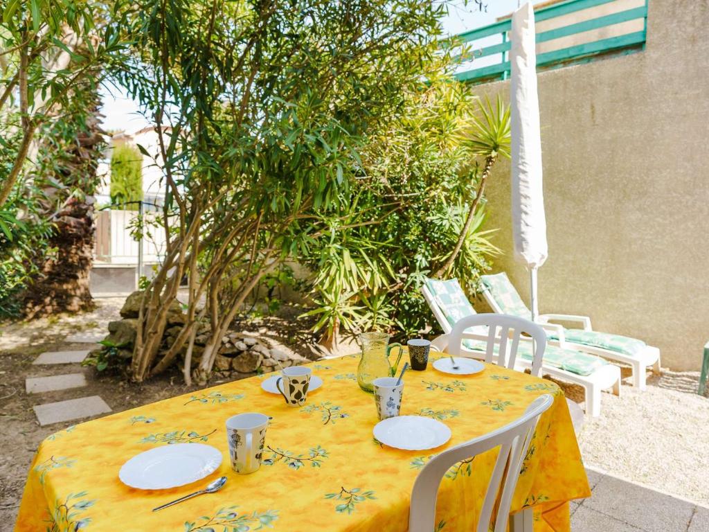 Pavillon 3 pièces avec Terrasse à Gruissan - 4 Couchages, Animaux Admis, Parking Privé - FR-1-409-31 - 1