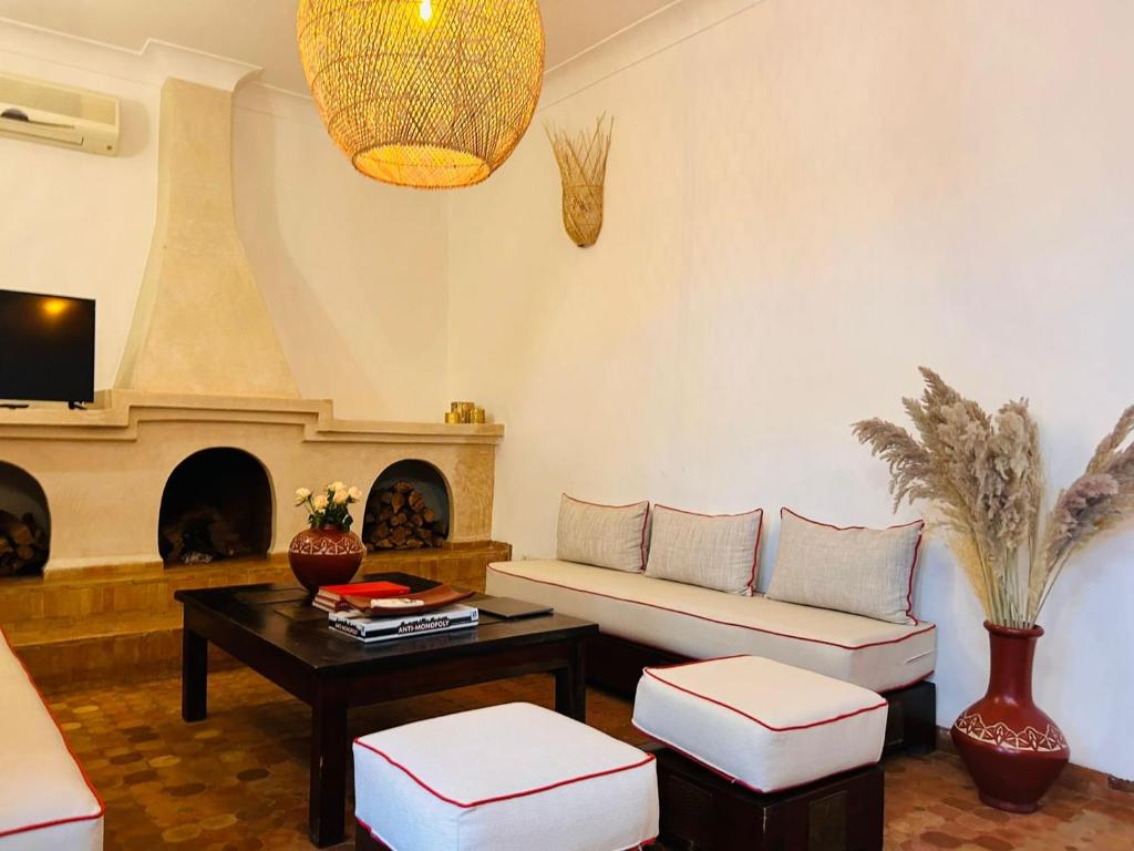 共用ラウンジ/TVエリア