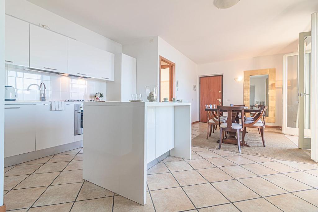 Sunny Varenna Apartment - 5